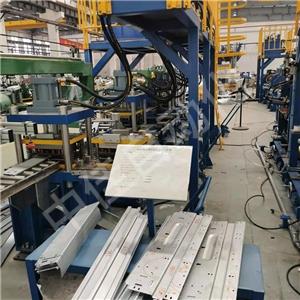 冰柜壓縮機底板全自動鈑金成型線 